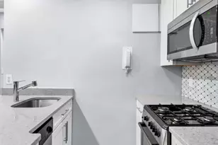 301 E 63rd St, New York City, NY 10065 - Photo 5