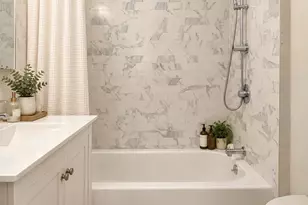 140 W 69th St, New York City, NY 10023 - Photo 3