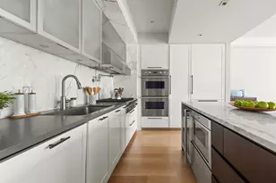 182 W 82 St, New York City, NY 10024 - Photo 7