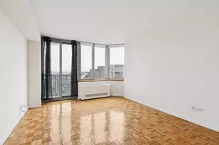 500 W 43rd St, New York City, NY 10036 - Photo 5