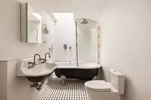 362 W 19th St, New York City, NY 10011 - Photo 11