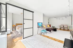 315 W 70th St, New York City, NY 10023 - Photo 3