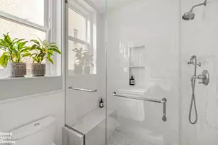 310 W 86th St, New York, NY 10024 - Photo 17
