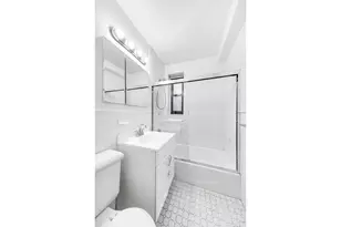 330 E 70th St, New York City, NY 10021 - Photo 11