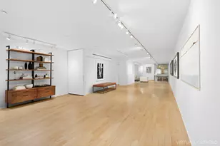 77 W 55th St, New York, NY 10019 - Photo 3