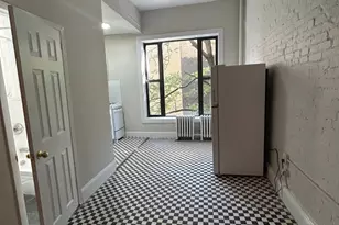 318 W 106th St, New York City, NY 10025 - Photo 7