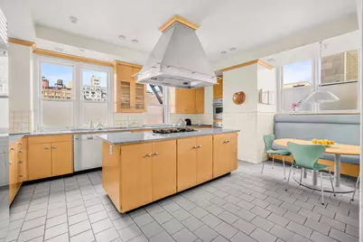 660 Park Avenue #7THFLOOR, New York City, NY 10021 - Photo 9