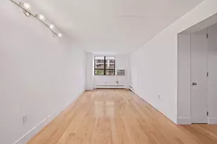 220 Manhattan Ave, New York City, NY 10026 - Photo 3