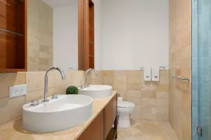 250 E 49th St, New York City, NY 10017 - Photo 5