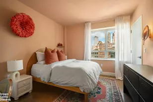 432 W 52nd St, New York City, NY 10019 - Photo 5