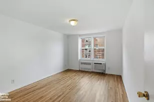 400 E 17th St, New York City, NY 11226 - Photo 5