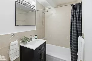 400 E 17th St, New York City, NY 11226 - Photo 7