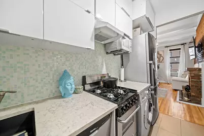 132 W 71st Street #7, New York, NY 10023 - Photo 5