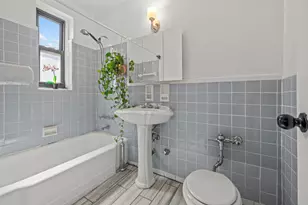 282 E 35th St, New York City, NY 11203 - Photo 11