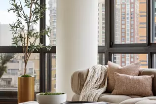200 E 61st St, New York City, NY 10065 - Photo 3