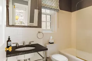 164 E 72nd St, New York City, NY 10021 - Photo 11