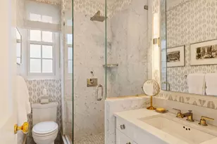 164 E 72nd St, New York City, NY 10021 - Photo 9