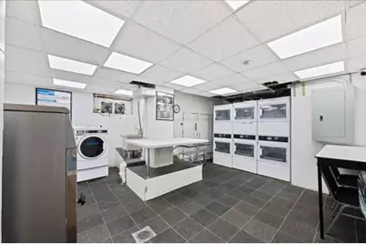 321 E 48th Street #9D, New York, NY 10017 - Photo 15