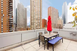 464 W 44th St, New York City, NY 10036 - Photo 9