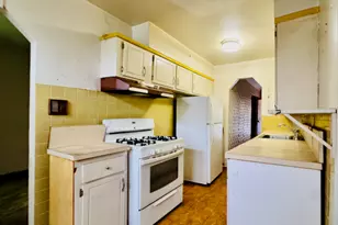 1842 Schieffelin Ave, Bronx, NY 10466 - Photo 19