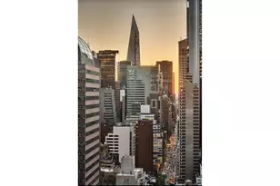 235 E 55th St, New York, NY 10022 - Photo 1