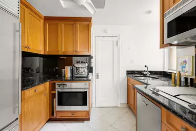 7 E 85th Street #8B, New York, NY 10028 - Photo 9