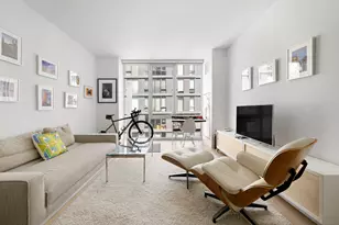 545 W 48th St, New York City, NY 10036 - Photo 1