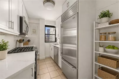 301 E 64th Street #17B, New York City, NY 10065 - Photo 3