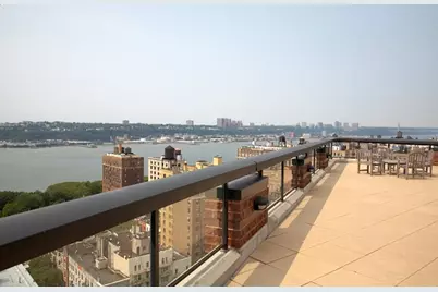 272 W 107th Street #PHB, New York City, NY 10025 - Photo 19