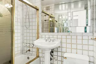 305 E 24th St, New York City, NY 10010 - Photo 17
