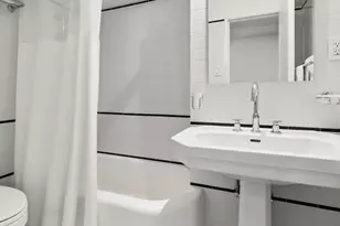 249 E 48th St, New York City, NY 10017 - Photo 13