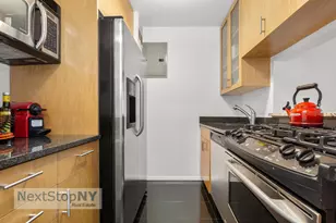 245 E 54th St, New York, NY 10022 - Photo 3