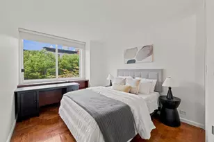 393 W 49th St, New York City, NY 10019 - Photo 15