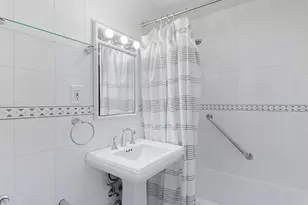 235 W 70th St, New York City, NY 10023 - Photo 7