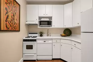 205 E 63rd St, New York, NY 10065 - Photo 5