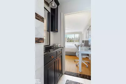 401 E 86th Street #10C, New York City, NY 10028 - Photo 9
