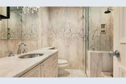 530 E 76th Street #31AB, New York, NY 10021 - Photo 9