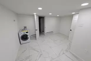 2710 E 23rd St, New York City, NY 11235 - Photo 25