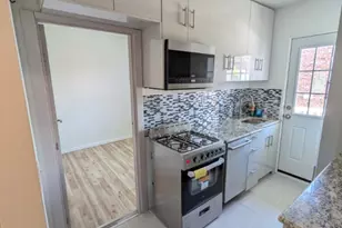 2710 E 23rd St, New York City, NY 11235 - Photo 17