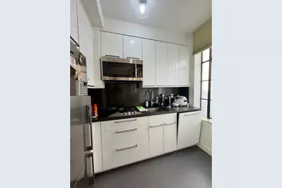 333 W 56th Street #8C, New York, NY 10019 - Photo 9
