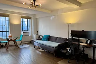 333 W 56th St, New York, NY 10019 - Photo 3