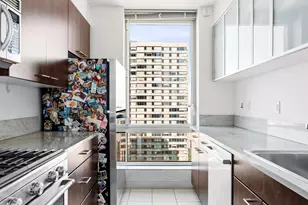 215 E 96th St, New York City, NY 10128 - Photo 3