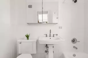 201 W 21st St, New York City, NY 10011 - Photo 9