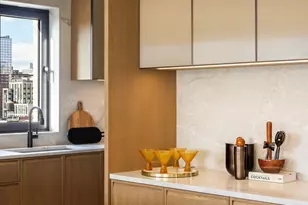 142 W 21st St, New York City, NY 10011 - Photo 11