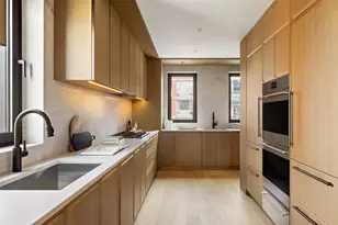 142 W 21st St, New York City, NY 10011 - Photo 9