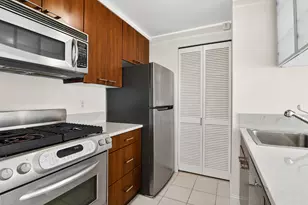 215 E 96th St, New York City, NY 10128 - Photo 3