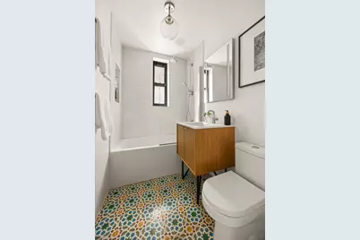 100 Bank Street #4B, New York, NY 10014 - Photo 9