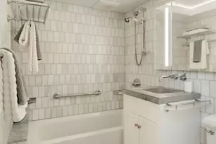 65 Middagh St, New York City, NY 11201 - Photo 5