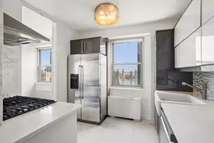 300 E 40th St, New York City, NY 10016 - Photo 7