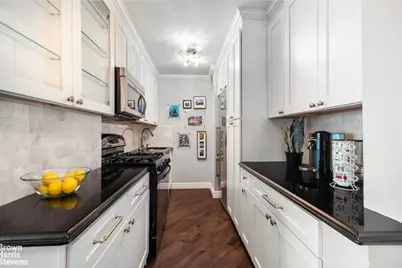 61 W 62nd Street #5A, New York, NY 10023 - Photo 3
